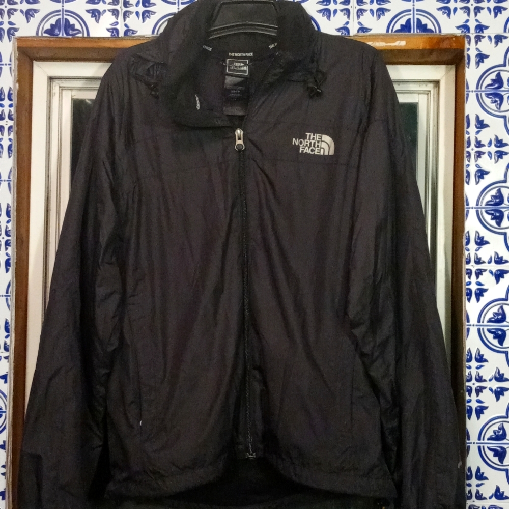 THE NORTH FACE WOMAN'S BLACK JACKET
